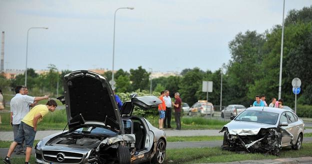 Kwoty wypłacane z polis OC wciąż rosną / Fot: Lech Gawuc /Reporter