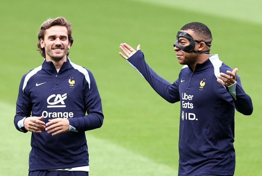Kylian Mbappe i  Antoine Griezmann /FRANCK FIFE/AFP /East News