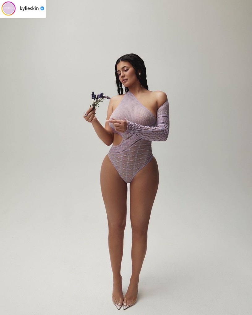 Kylie Jenner, podczas promocji nowej linii kosmetyków do pielęgnacji, zaliczyła wpadkę /screen /Instagram