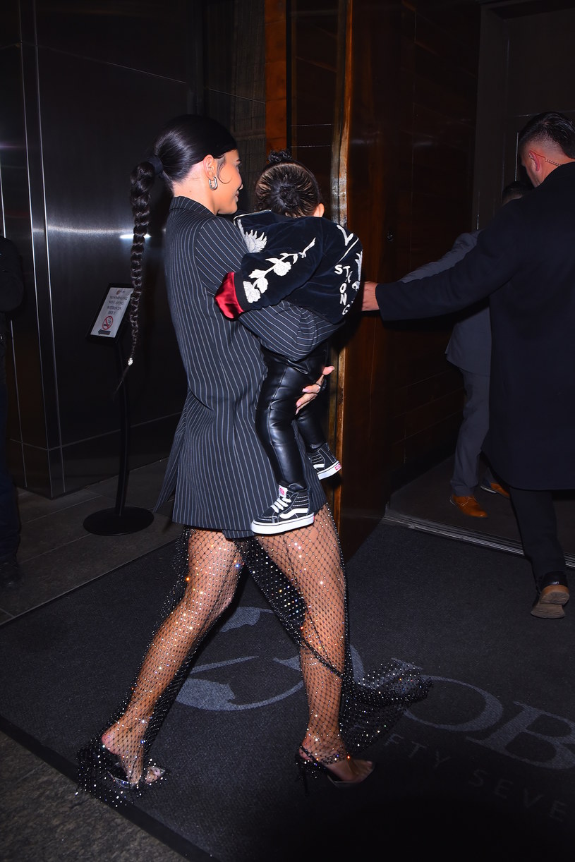 Kylie Jenner z córeczką /Robert Kamau /Getty Images
