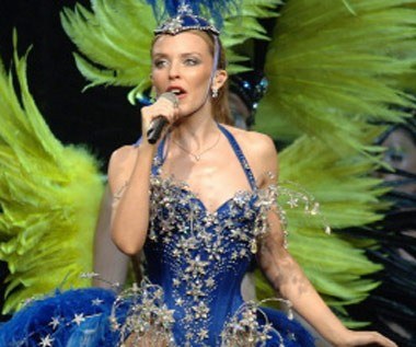 Kylie Minogue: Charytatywny biustonosz