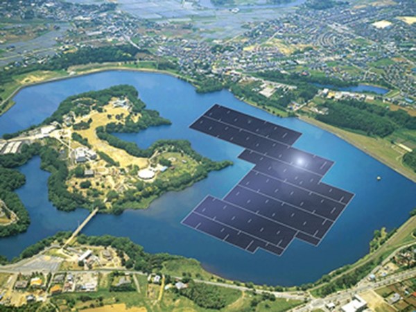 Kyocera buduje gigantyczną pływającą farmę solarną /materiały prasowe