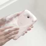 Kyocera przedstawia smartfon odporny na mydło