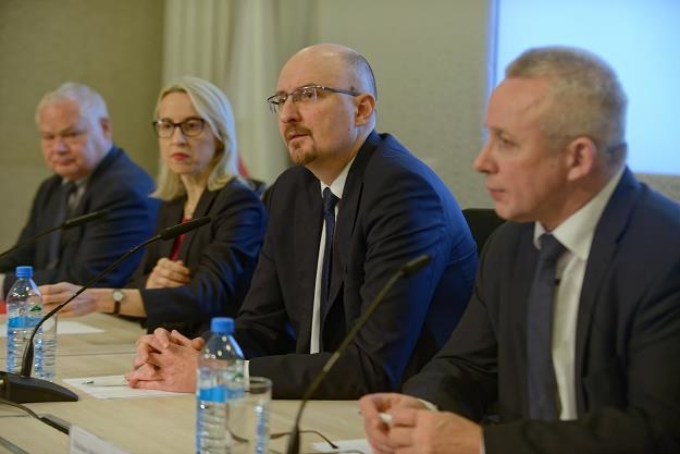(L-P) Adam Glapiński, Teresa Czerwińska, Marcin Pachucki, Zdzisław Sokal - członkowie KSF /PAP