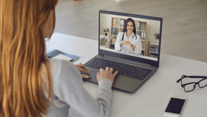 L4 online – czy można dostać e-zwolnienie przez internet i jak to działa w praktyce?