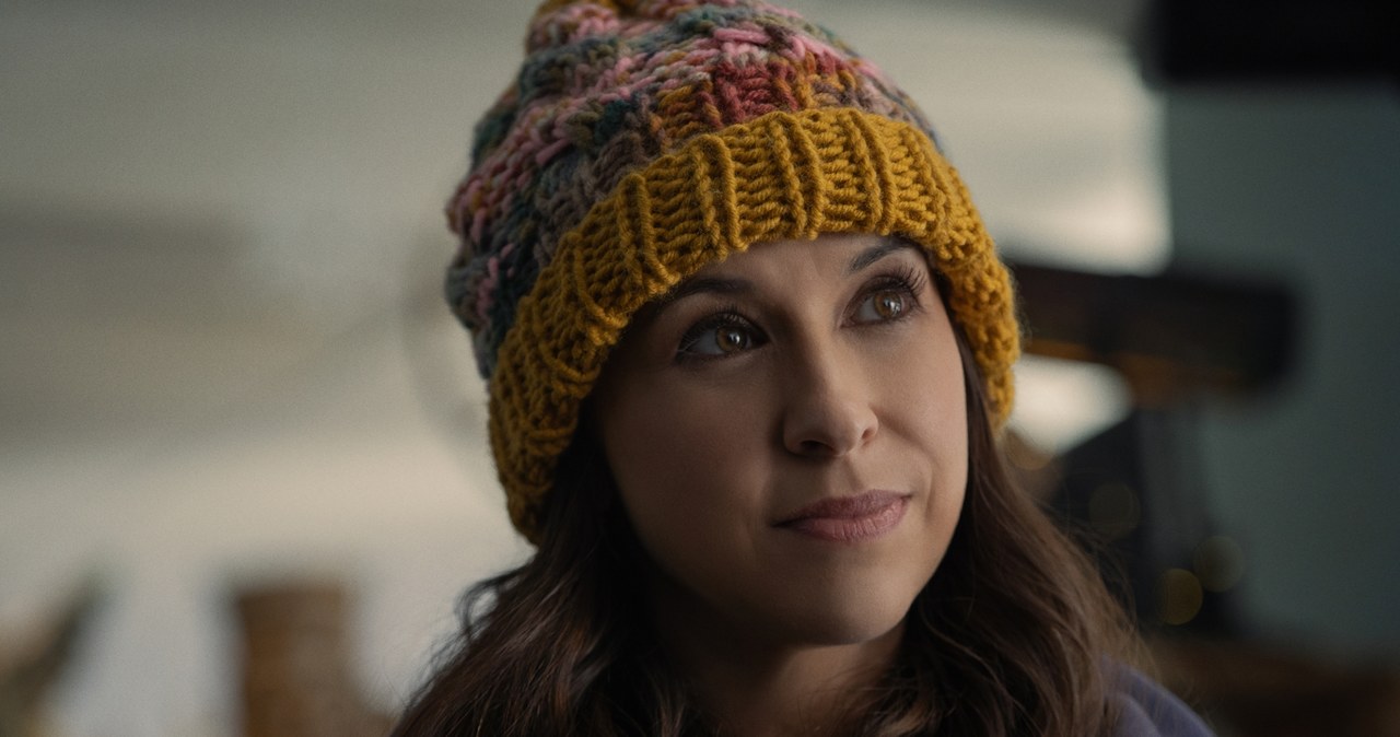 Lacey Chabert w filmie "Zakochany bałwan" /Petr Maur /Netflix