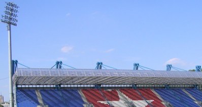 Łączna wartość przychodów ze sprzedaży klubów Ekstraklasy wyniosła w 2008 roku ponad 303 mln zł /INTERIA.PL