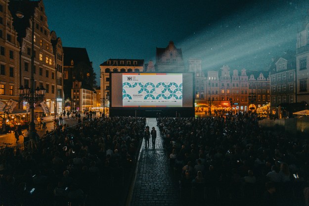 Łącznie w ten weekend odbędą się 163 seanse w Kinie Nowe Horyzonty, Dolnośląskim Centrum Filmowym oraz w ramach kina plenerowego na wrocławskim rynku /Alina Metelysia /Materiały prasowe