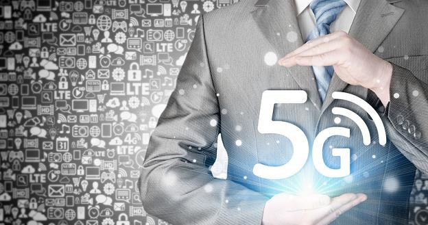 Łączność 5G ma oferować 1000-krotnie szybsze przesyłanie danych niż 4G /&copy;123RF/PICSEL