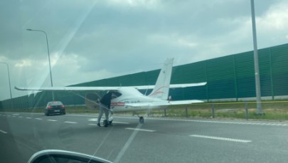 Lądowanie awionetki na A1 /Słuchacz /Gorąca Linia RMF FM