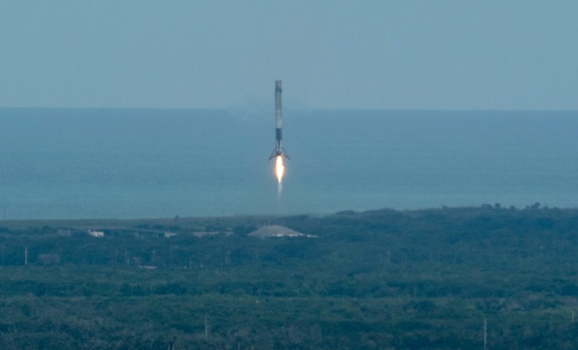 Lądowanie członu Falcona 9 /Getty Images