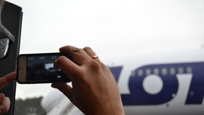 Lądowanie LOT-wskiego boeinga w Nowym Jorku. Powodem usterka silnika