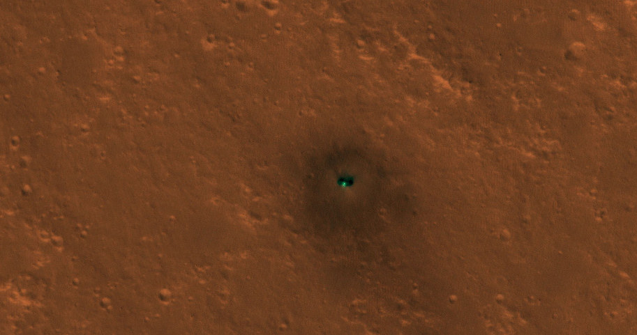 Ladownik InSight na Marsie w obiektywie sondy Mars Reconnaissance Orbiter /materiały prasowe