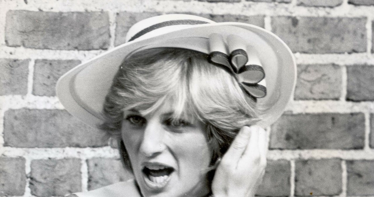 Lady Diana przez fanów nazywana była "królową serc" /Rex Features/EAST NEWS