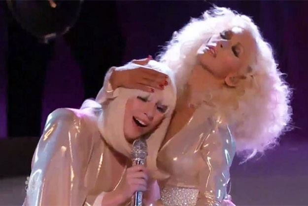 Lady Gaga i Christina Aguilera w finale "The Voice" /