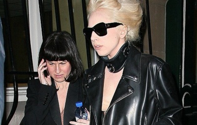 Lady Gaga i jej niewolnica /- /East News