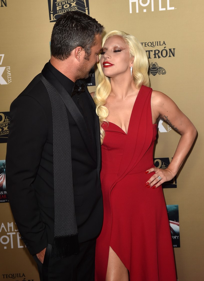 Lady Gaga i Taylor Kinney /Kevin Winter /Getty Images