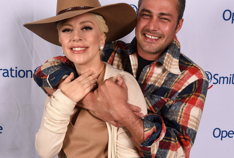 Lady Gaga i Taylor Kinney /Fred Hayes /Getty Images