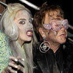 Lady Gaga matką chrzestną syna Eltona Johna