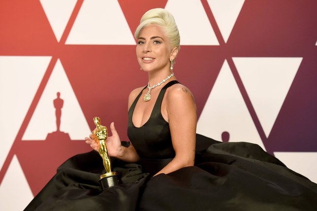 Lady Gaga z Oscarem za piosenkę "Shallow" /Hahn Lionel/ABACA/Abaca /PAP/Abaca
