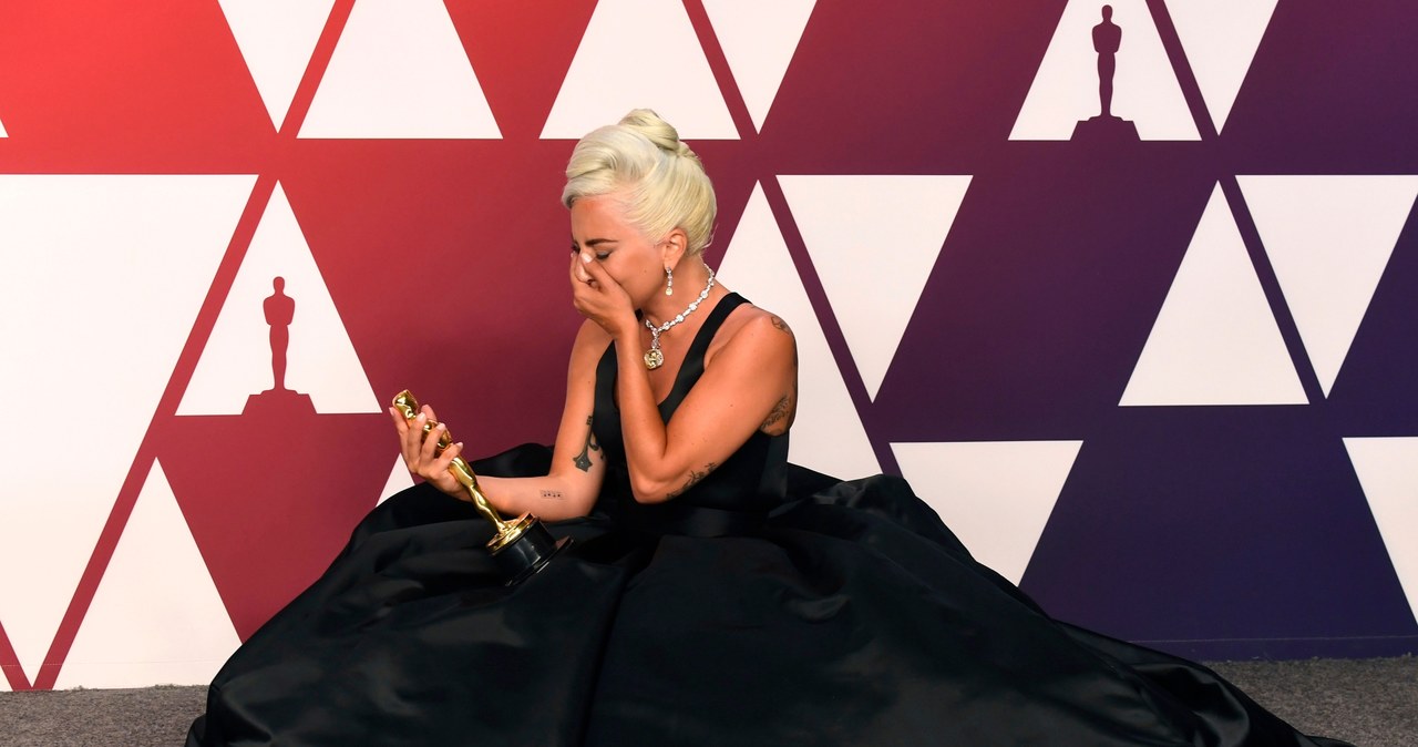 Lady Gaga z upragnionym Oscarem /Frazer Harrison /Getty Images
