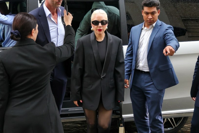 Lady Gaga zachwyca w Paryżu. Bez żenady robi luksusowe zakupy 