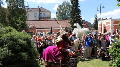 ​Lajkonik zadzwonił do 111-letniej Wandy Szajowskiej. Najstarszej pianistki świata