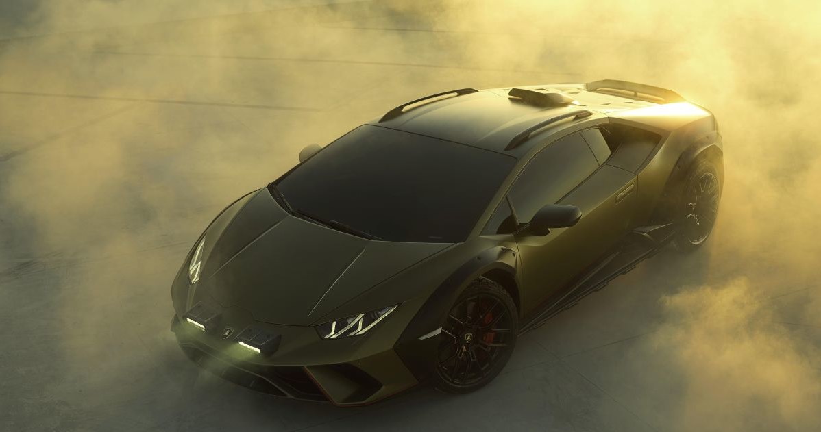 Lamborghini Huracan Sterrato ujrzy światło dzienne już za 2 tygodnie. /Lamborghini /materiały prasowe