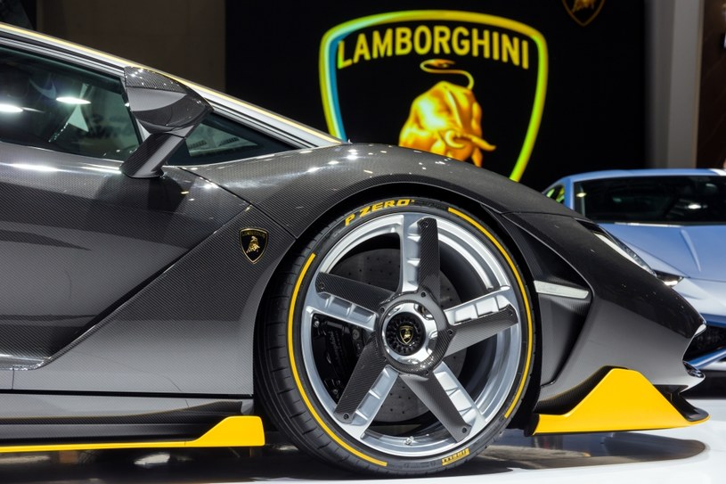 Lamborghini pracuje nad czteromiejscowym elektrykiem /123RF/PICSEL