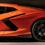 Lamborghini Revuelto 2023