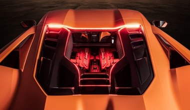 Lamborghini Revuelto 2023