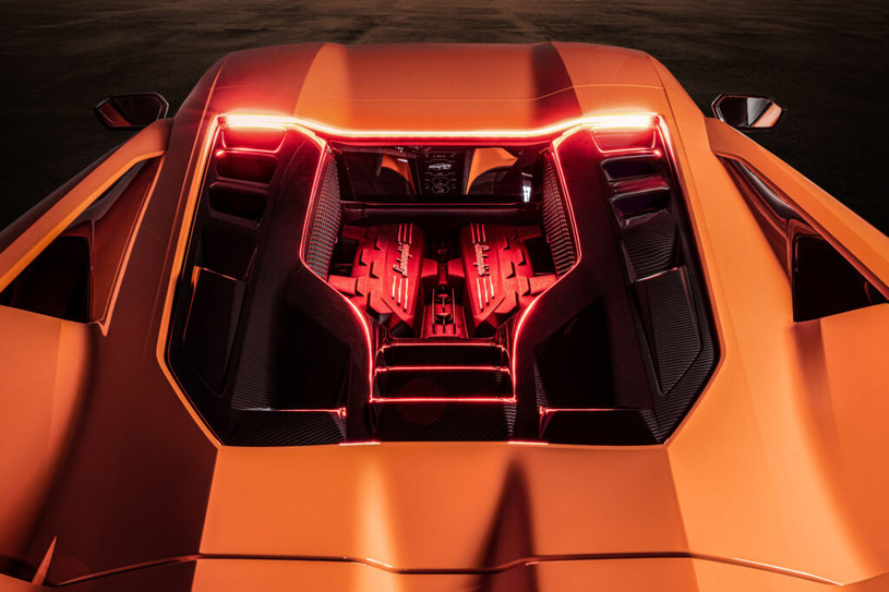 Lamborghini Revuelto ujawnione. Jest V12, wtyczka i ponad 1000 KM /Lamborghini /materiały prasowe