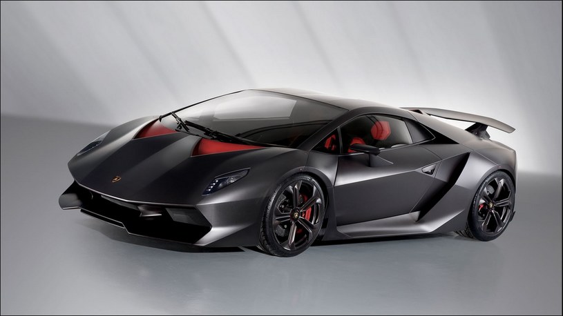 Lamborghini Sesto elemento z roku 2012. Na świecie jest tylko 20 sztuk tych samochodów. /Informacja prasowa