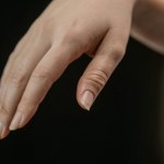 Łamliwe paznokcie już nie są problemem. Specjalna witamina przywraca moc i blask