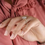 Łamliwe paznokcie wzmocnisz już w 30 minut. Wystarczy, że nałożysz żółtka wymieszane z miodem