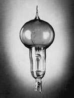 Lampa elektryczna z żarnikiem węglowym, Thomas Edison, USA, 1879 /Encyklopedia Internautica