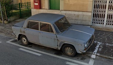 Lancia zaparkowana w jednym miejscu od ponad 40 lat 
