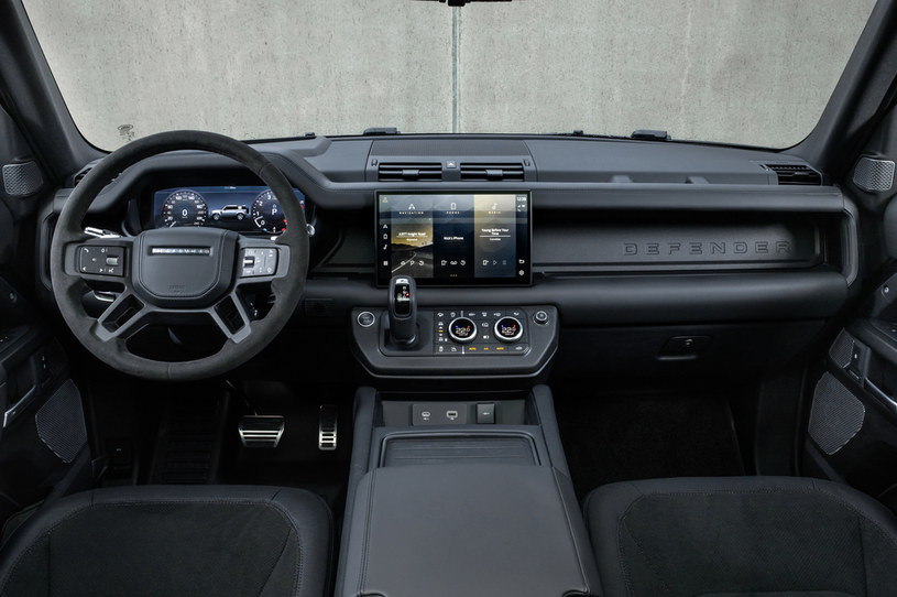 Land Rover Defender V8 /Informacja prasowa