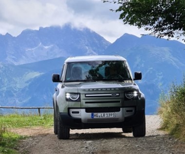 Land Rover Defender– w ciężki teren w garniturze