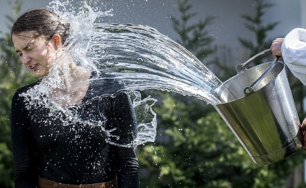 Lany Poniedziałek: Kiedy mandat za oblewanie wodą w śmigus-dyngus