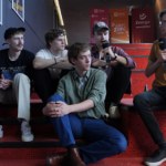 "LARP. Miłość, trolle i inne questy". Gwiazdy filmu polecają Martina Scorsese i pytają, czy fajnie mieć pelerynę