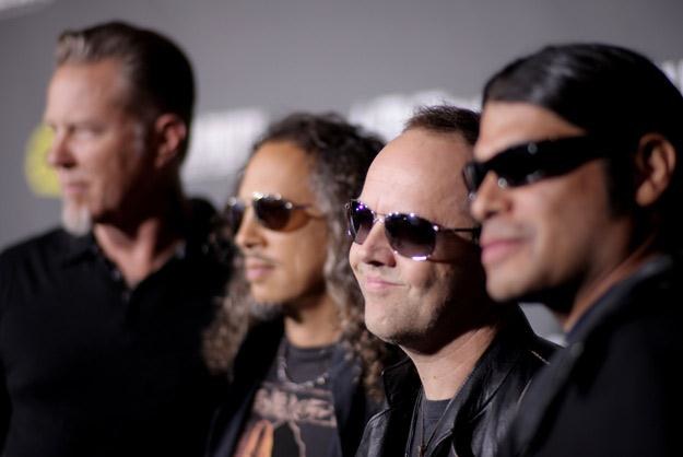 Lars Ulrich (drugi z prawej) w otoczeniu kolegów z zespołu - fot. Chris Weeks /Getty Images/Flash Press Media