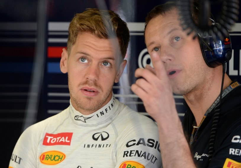 Larum podniesiono po decyzji ukarania Vettela doliczeniem czasu wskutek nieprzepisowego wyprzedzenia Jansona Buttona na ostatnich okrążeniach GP Niemiec /AFP