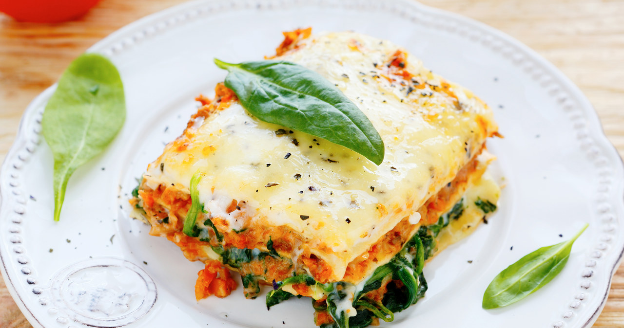 Lasagne z w trzech kolorach /123RF/PICSEL