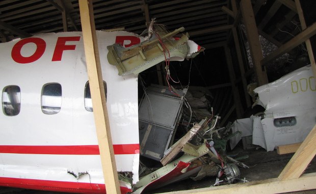 Lasek: Macierewicz dopasowuje wybuchy do zdjęć, nawet nie widział wraku