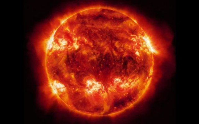 Laser Diokles wygenerował wiązkę światła o intensywności miliarda Słońc /NASA