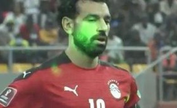 Laserem w Salaha. Skandal na meczu Egipt - Senegal