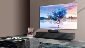 Laserowy telewizor Hisense  100L5 4K Smart Laser TV - 100 cali w domu