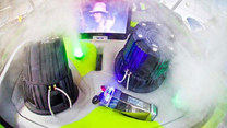 Lasery i dymy w zielonej maździe