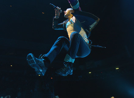 "Latający" Chris Martin z Coldplay - fot. Andreas Rentz /Getty Images/Flash Press Media